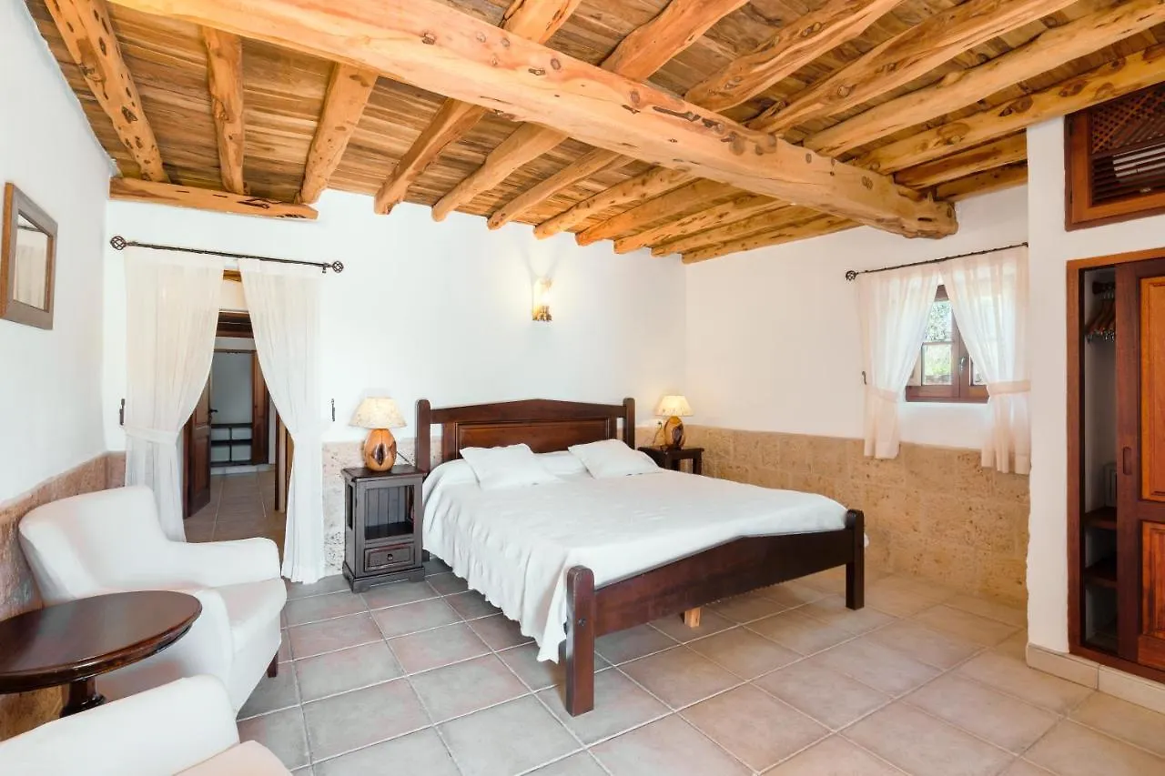 Agroturismo Can Gall Sant Llorenc de Balafia 0*,  Hiszpania